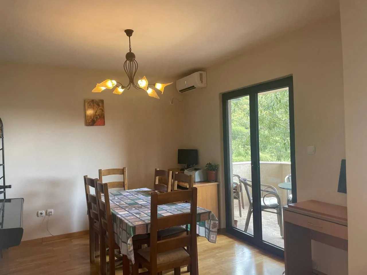 Prodaja, dvosoban stan, 78m², Centar, Budva