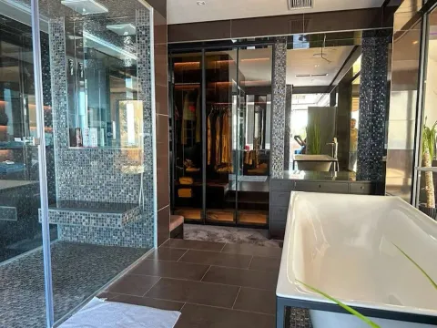 Prodaja, četvorosoban stan, 290m², Bečići, Budva - image 4