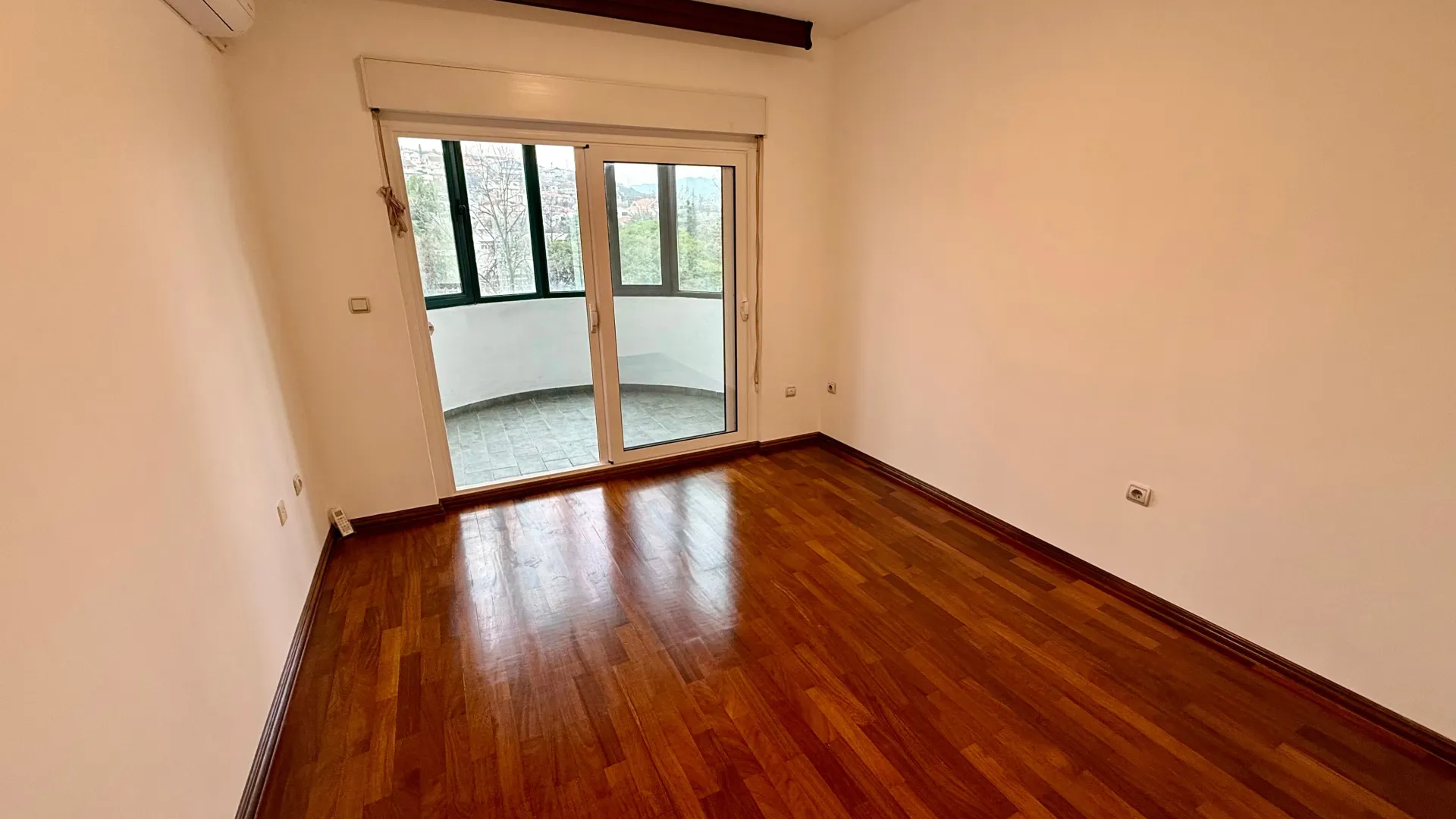 Prodaja, dvosoban stan, 90m², Preko Morače, Podgorica