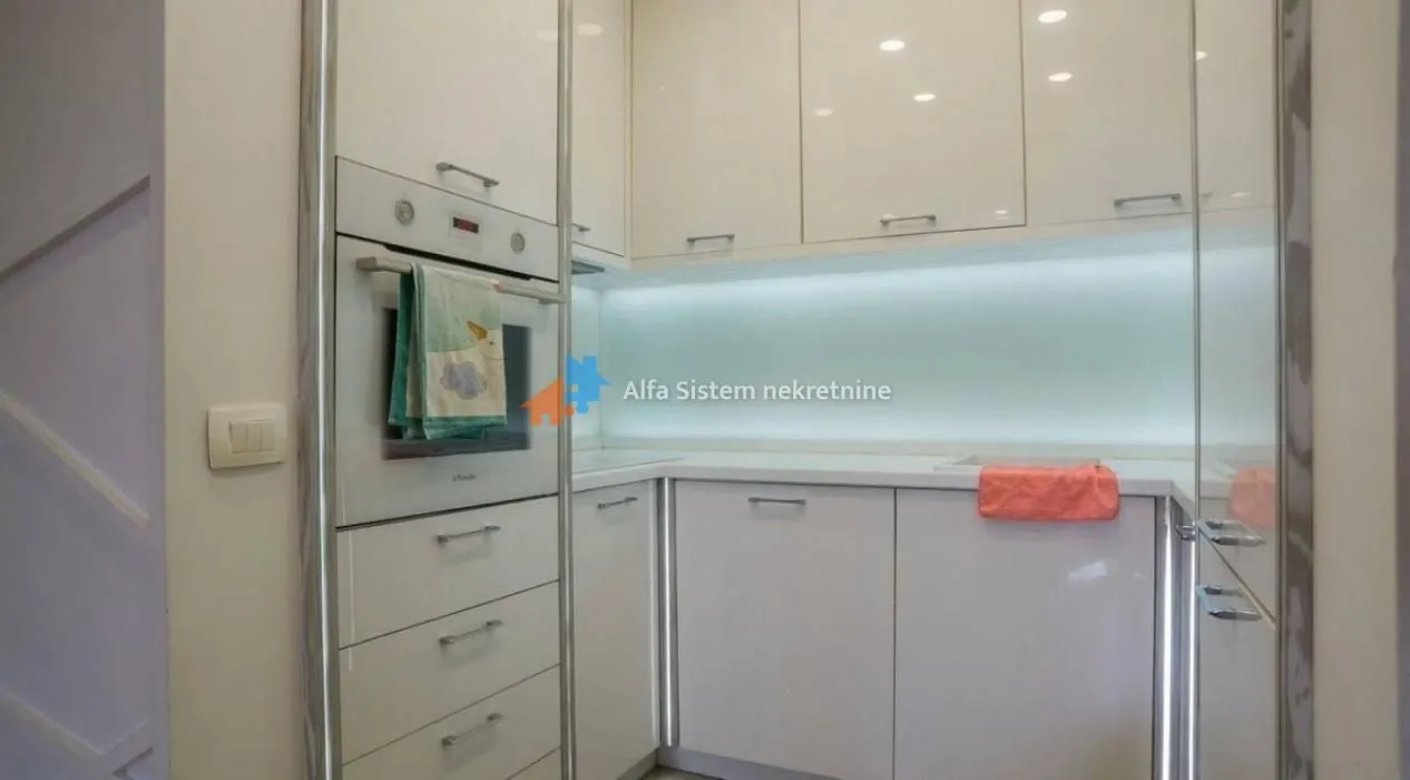 Rent, three bedroom apartment, 75m², Filmski Grad, Beograd