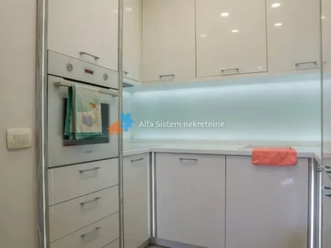 Rent, three bedroom apartment, 75m², Filmski Grad, Beograd - image 5