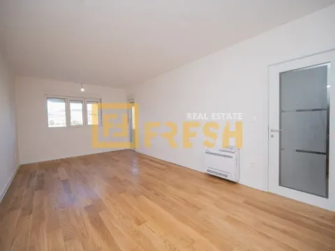 Izdavanje, dvosoban stan, 72m², City Kvart, Podgorica