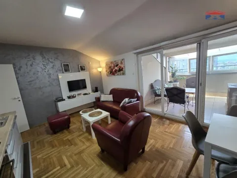 Prodaja, dvosoban stan, 75m², Bulevar Evrope, Novi Sad Sve Podlokacije - image 1