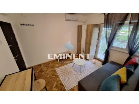 Rent, one bedroom apartment, 29m², Kanarevo Brdo, Beograd - image 2