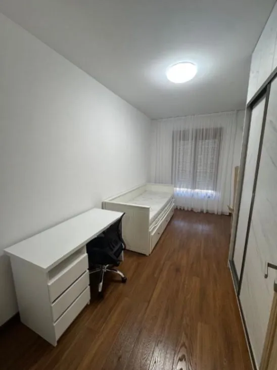 Izdavanje, dvosoban stan, 69m², Master Kvart, Podgorica
