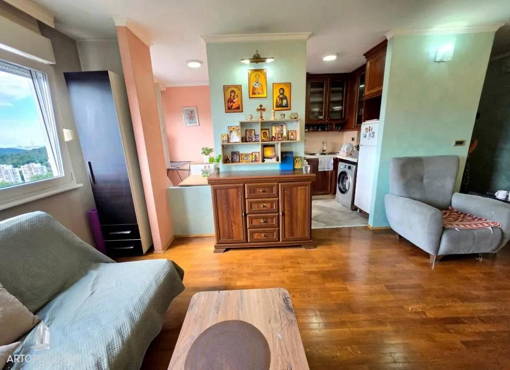 Sale, two bedroom apartment, 66m², Kanarevo Brdo, Beograd