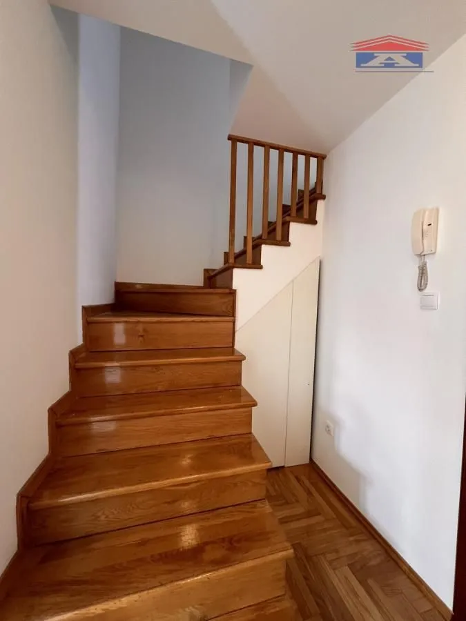 Prodaja, četvorosoban stan, 117m², Bulevar Evrope, Novi Sad Sve Podlokacije