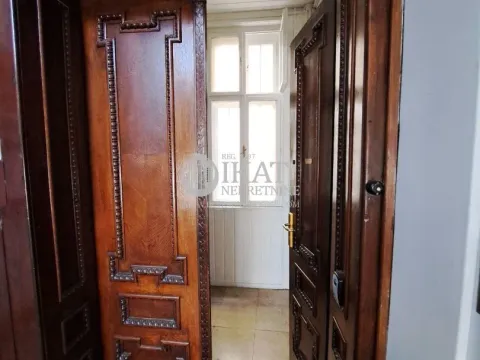 Izdavanje, četvorosoban stan, 80m², Vračar Sve Podlokacije, Beograd - image 4