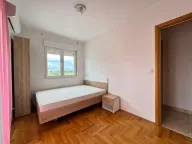 Izdavanje, trosoban stan, 86m², Stari Aerodrom, Podgorica - image 10