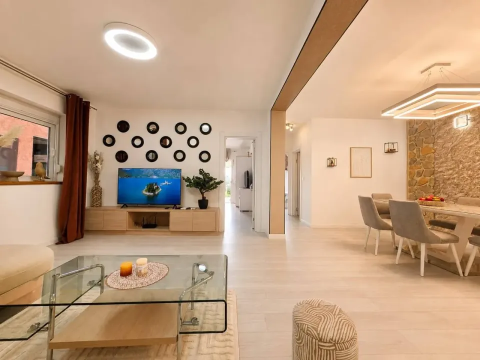Sale, two bedroom apartment, 99m², Petrovac, Budva