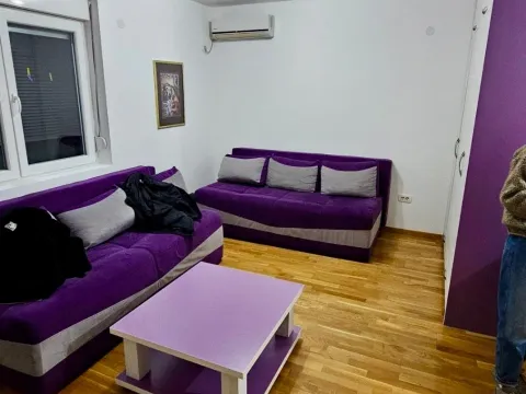 Rent, studio apartment, 40m², Stari Aerodrom, Podgorica - image 2