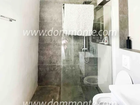 Rent, three bedroom apartment, 100m², Mažina, Tivat - image 17