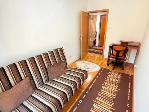 Izdavanje, dvosoban stan, 60m², City Kvart, Podgorica - image 10