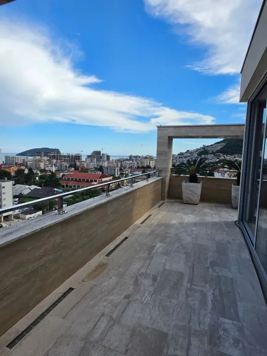 Rent, one bedroom apartment, 130m², Budva okolina, Budva