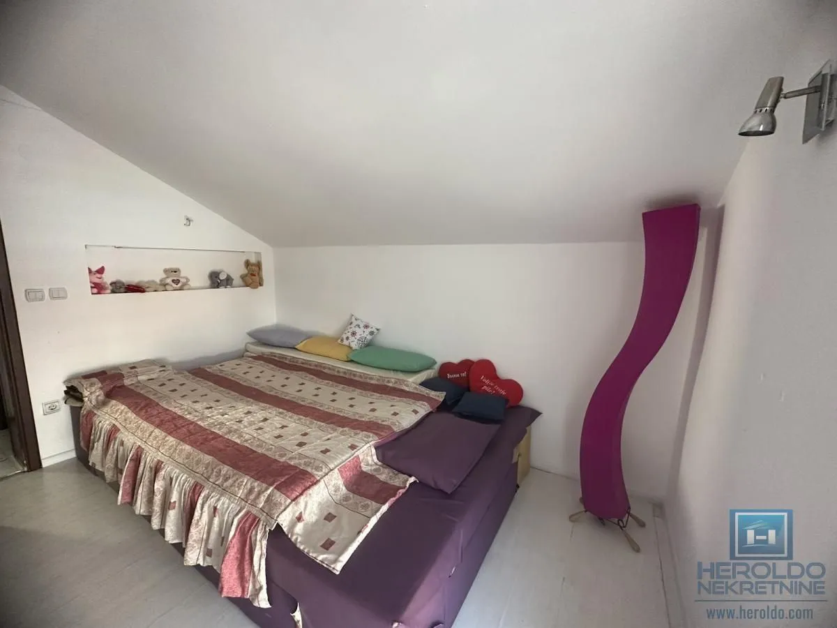 Sale, house, 215m², Ćuprija, Srbija