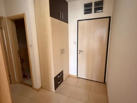 Izdavanje, trosoban stan, 85m², Pobrežje, Podgorica - image 16