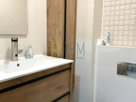 Sale, three bedroom apartment, 72m², City Kvart, Podgorica - image 11