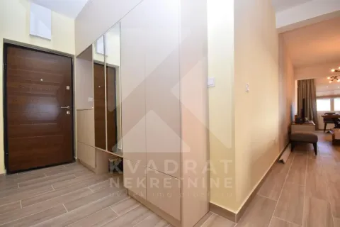 Prodaja, trosoban stan, 87m², Tuški Put, Podgorica - image 13