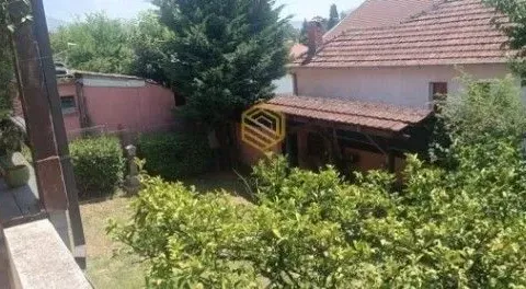 Izdavanje, kuća, 300m², Masline, Podgorica - image 6