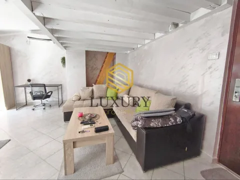 Izdavanje, garsonjera, 40m², Stari Aerodrom, Podgorica - image 1