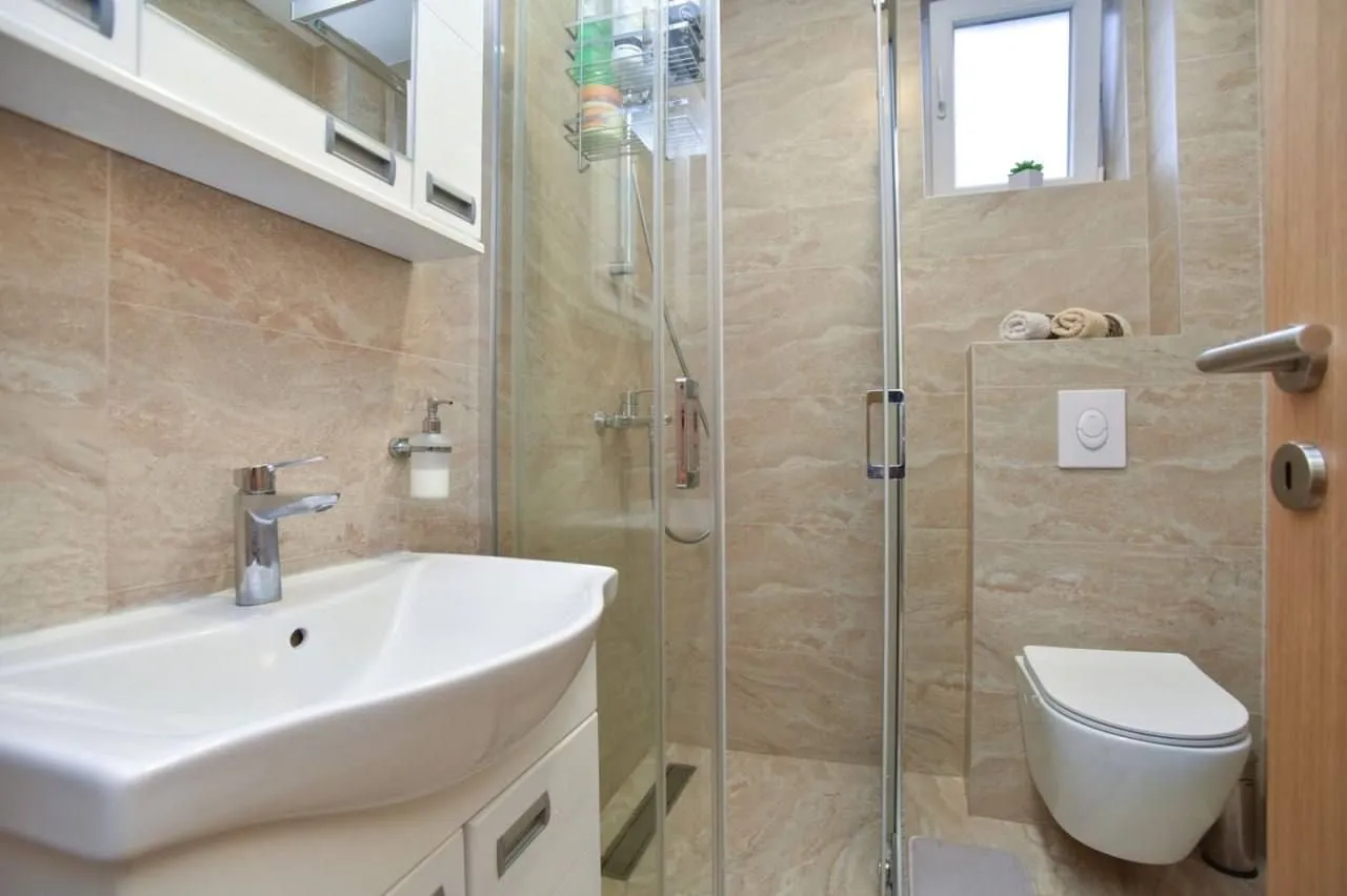 Rent, one bedroom apartment, 47m², Budva, Crna Gora
