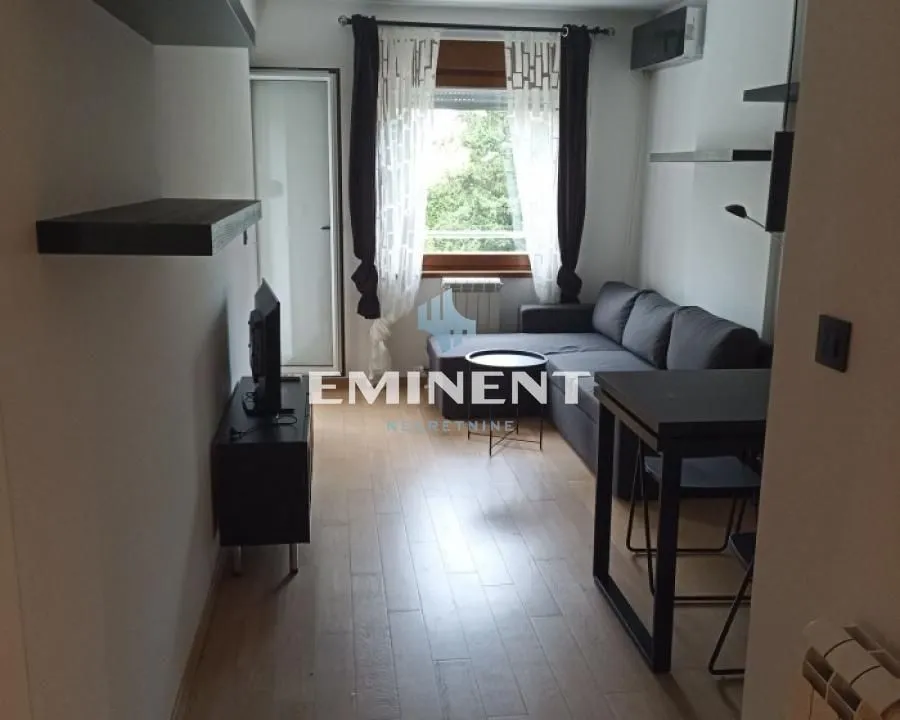 Rent, two bedroom apartment, 37m², Crveni Krst, Beograd