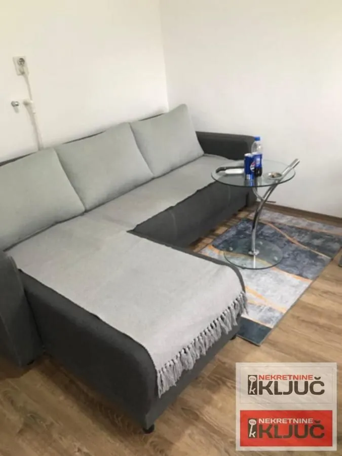 Izdavanje, garsonjera, 19m², Podbara, Novi Sad Sve Podlokacije