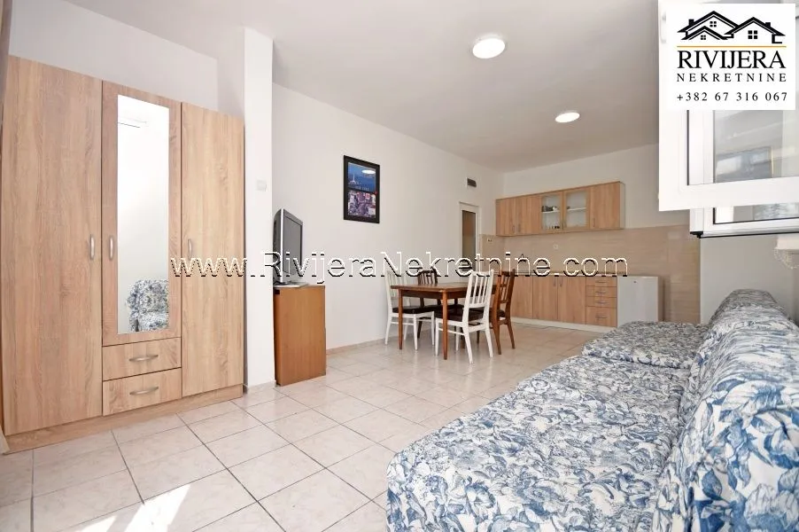 Prodaja, stan, 54m², Baošići, Herceg Novi