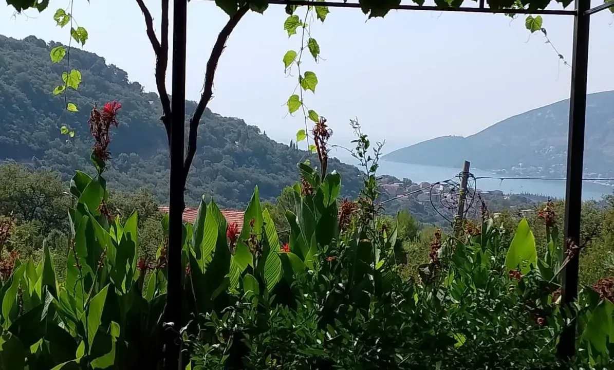 Prodaja, kuća, 193m², Mojdež, Herceg Novi
