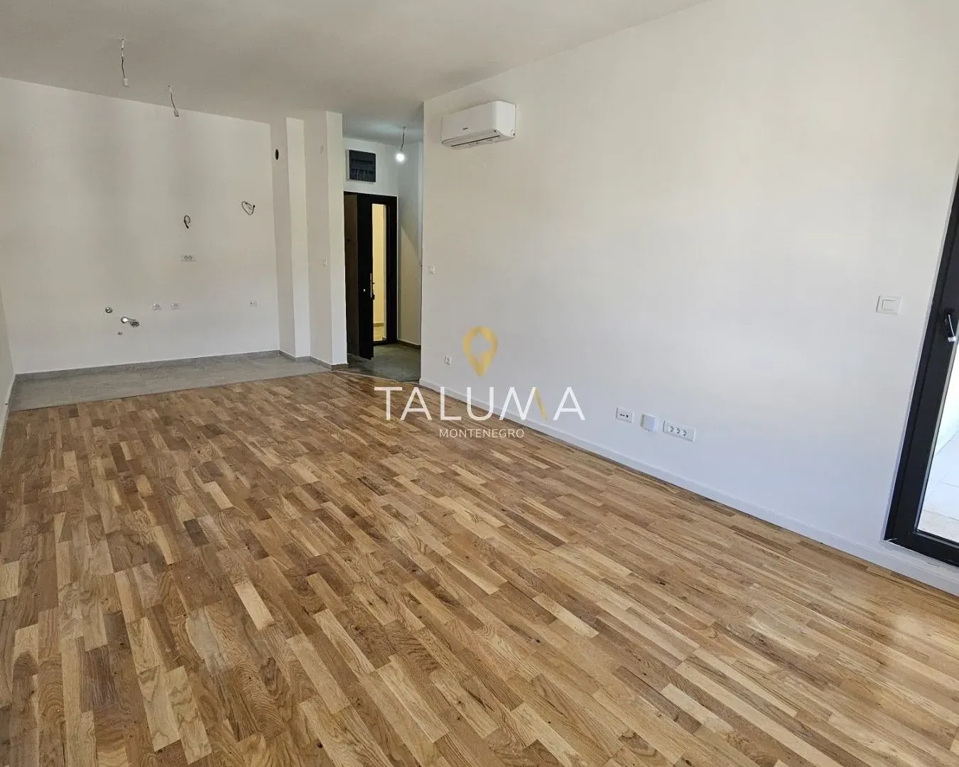 Prodaja, jednosoban stan, 45m², Tološi, Podgorica