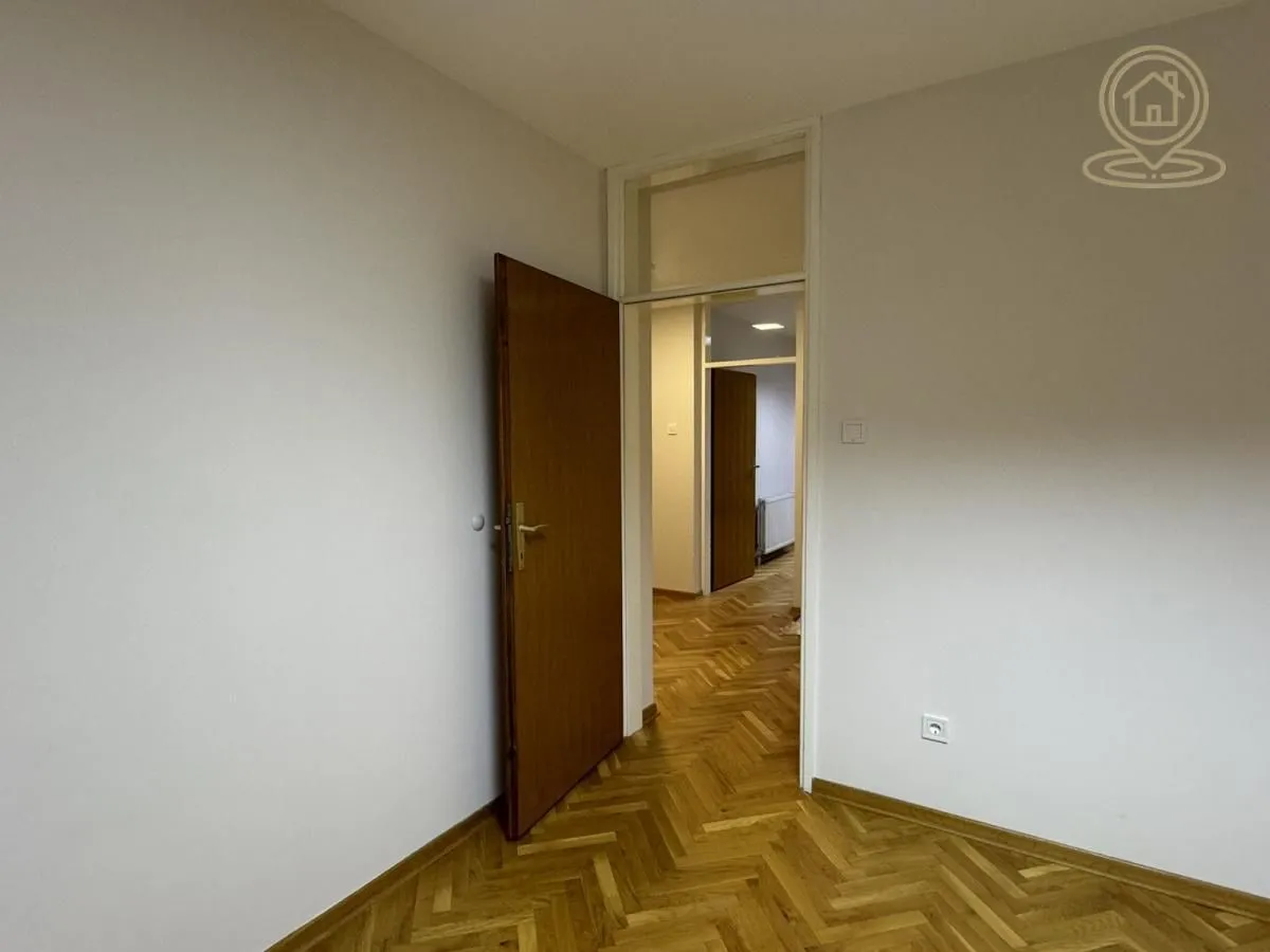 Izdavanje, četvorosoban stan, 100m², Medijana, Niš