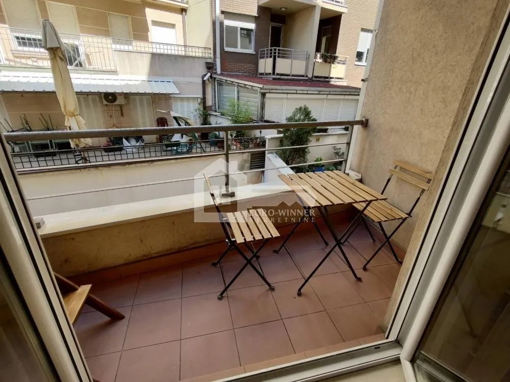 Izdavanje, jednosoban stan, 32m², Neimar, Vračar Sve Podlokacije