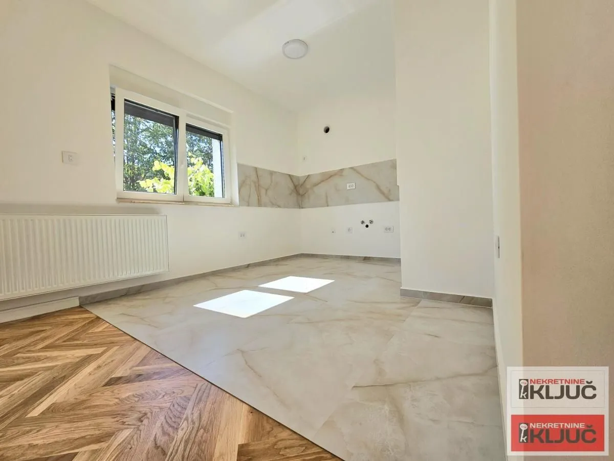 Prodaja, četvorosoban stan, 101m², Telep, Novi Sad Sve Podlokacije