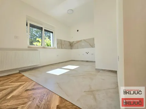 Sale, four bedroom apartment, 101m², Telep, Novi Sad Sve Podlokacije - image 4