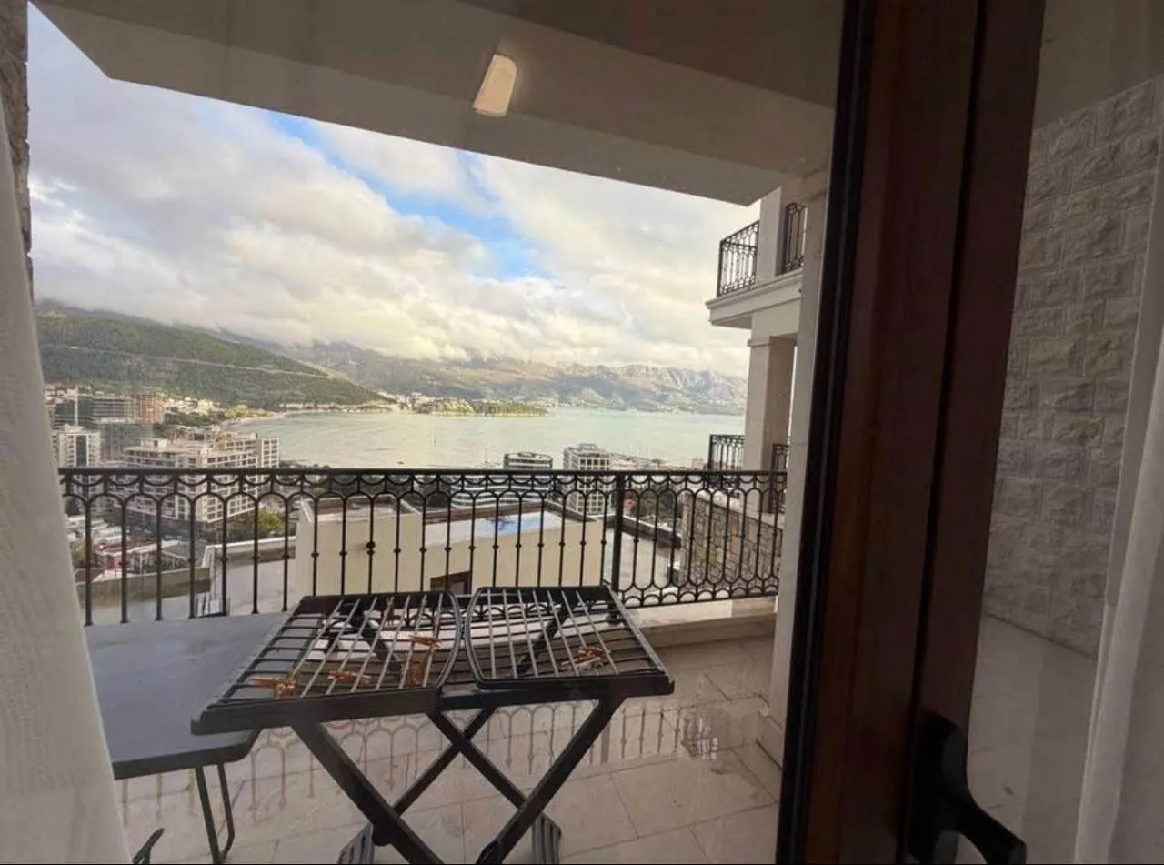 Prodaja, dvosoban stan, 54m², Bečići, Budva