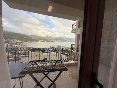 Prodaja, dvosoban stan, 54m², Bečići, Budva - image 1