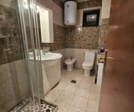 Izdavanje, trosoban stan, 150m², Pržno, Budva - image 10