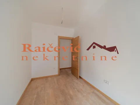 Sale, three bedroom apartment, 69m², Trošarina, Voždovac Sve Podlokacije - image 12
