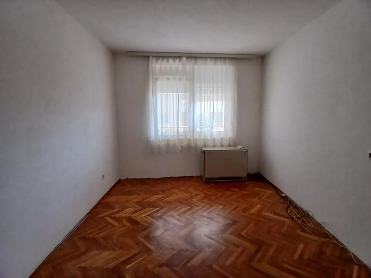 Prodaja, dvosoban stan, 68m², Pivara, Jagodina