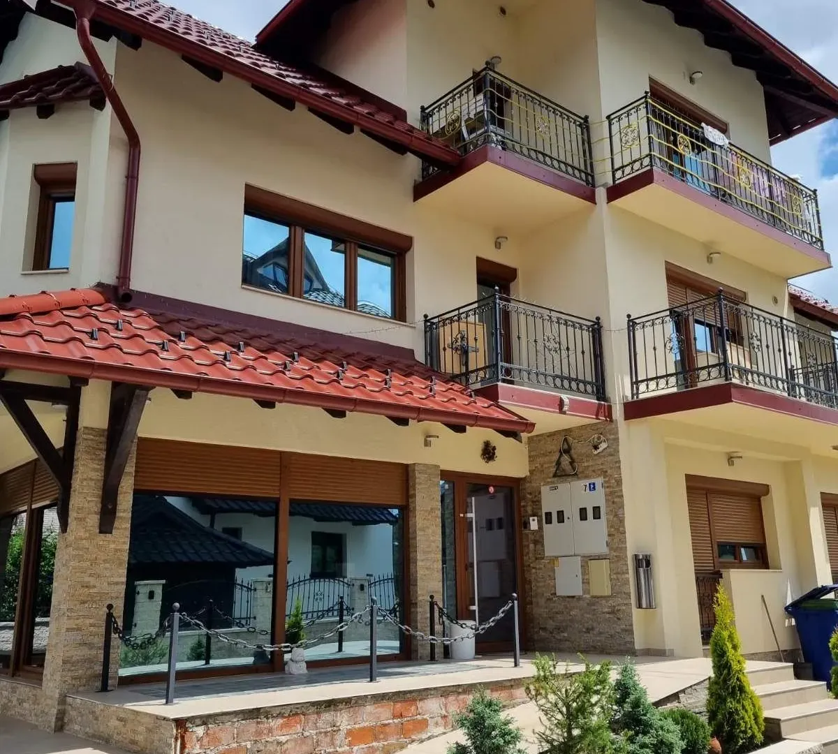 Prodaja, ugostiteljski objekat, 358m², Centar, Zlatibor