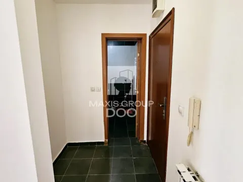 Stan in Zvezdara Sve Podlokacije