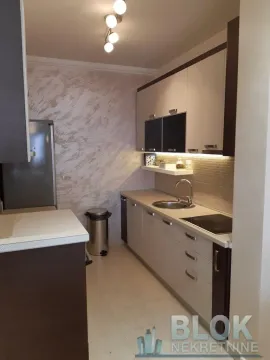 Izdavanje, dvosoban stan, 90m², Preko Morače, Podgorica - image 12