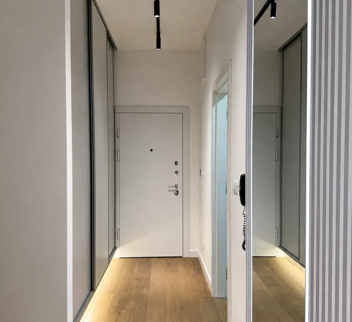Prodaja, dvosoban stan, 78m², Soho City, Bar