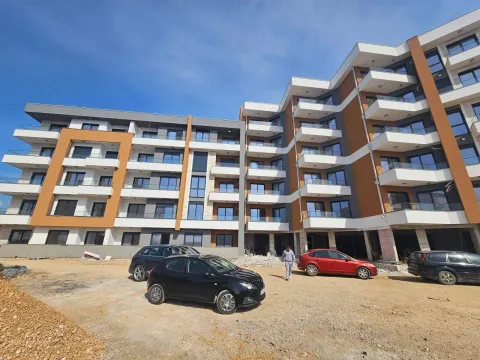 Prodaja, jednosoban stan, 48m², Ulcinj, Crna Gora - image 9