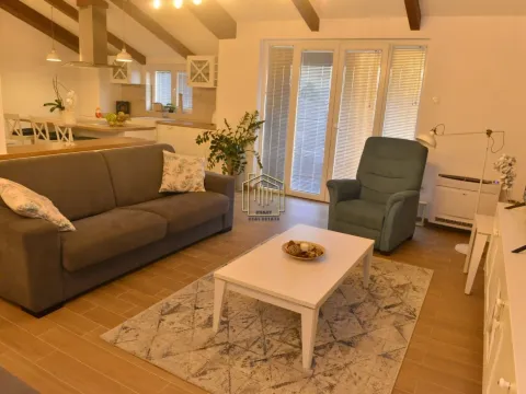 Izdavanje, dvosoban stan, 100m², Seljanovo, Tivat - image 6