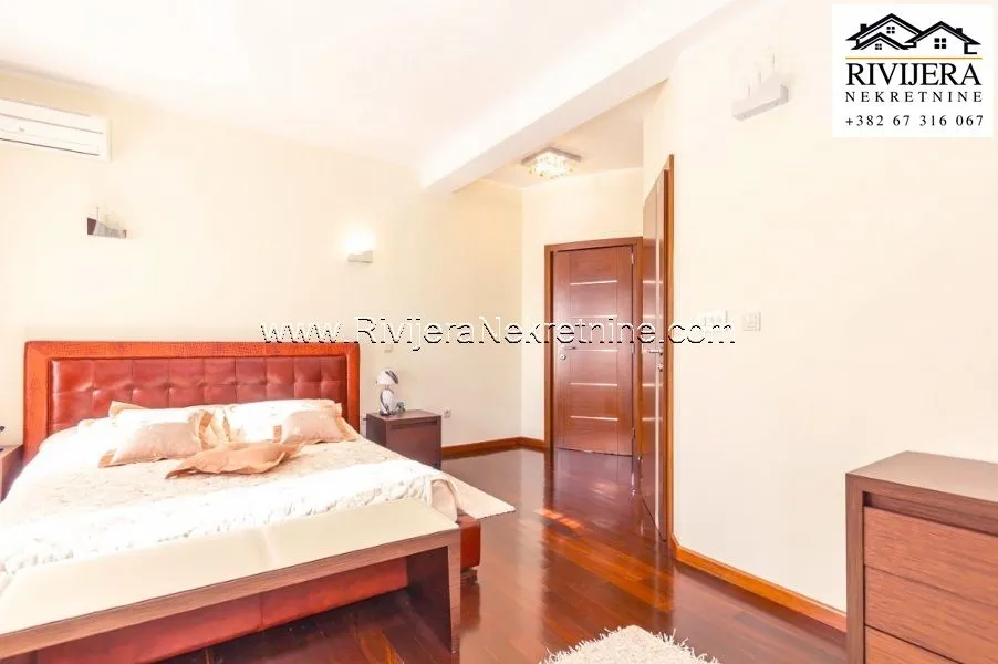 Prodaja, kuća, 330m², Đenovići, Herceg Novi