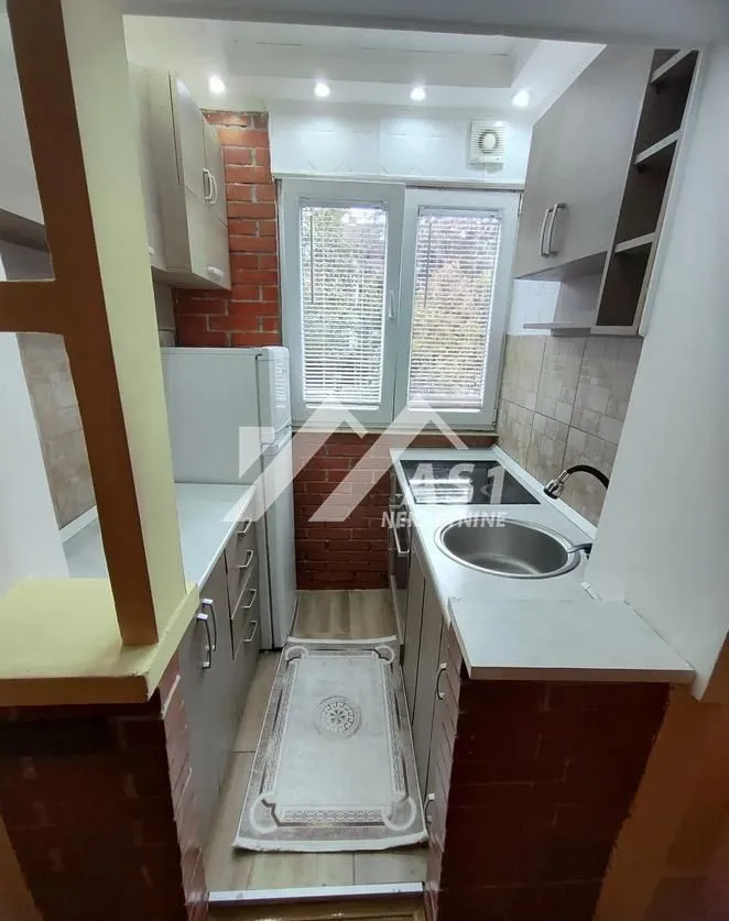 Izdavanje, jednosoban stan, 37m², Novo naselje, Novi Sad