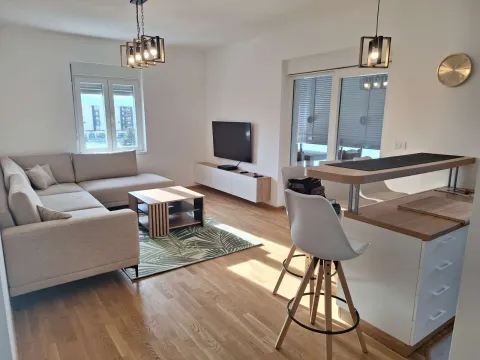 Rent, two bedroom apartment, 67m², City Kvart, Podgorica - image 7