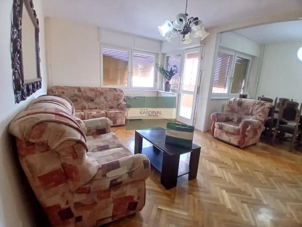 Prodaja, trosoban stan, 75m², Strelište, Jagodina