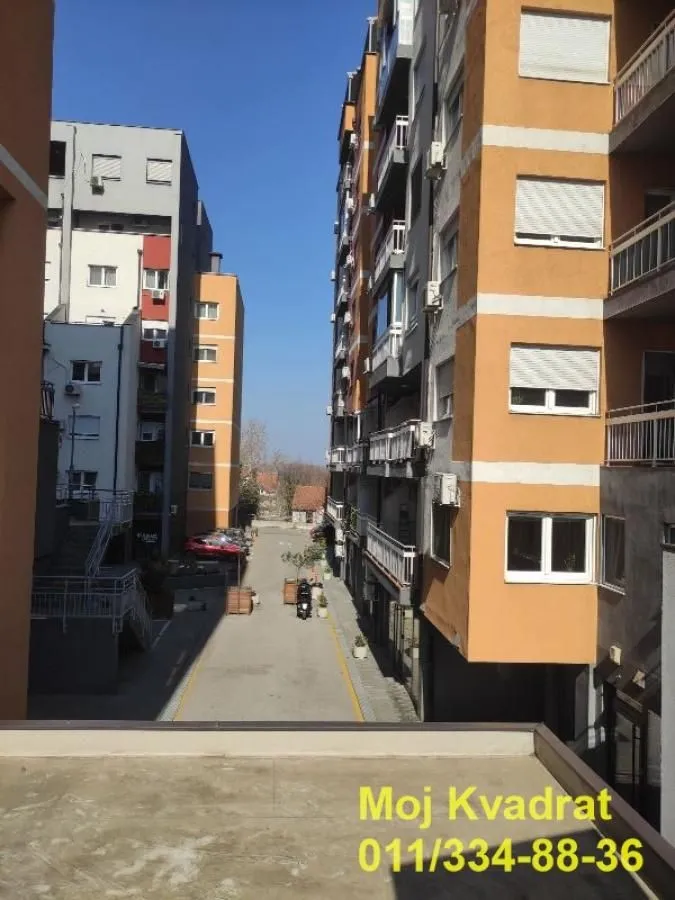 Prodaja, trosoban stan, 74m², Karaburma, Palilula Sve Podlokacije
